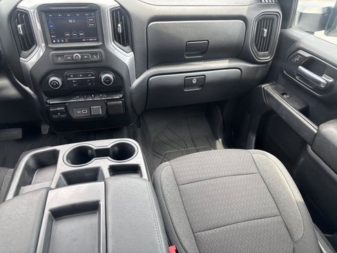 Used 2022 Chevrolet Silverado 2500 Custom w/ Custom Value Package AWD/4WD image 16