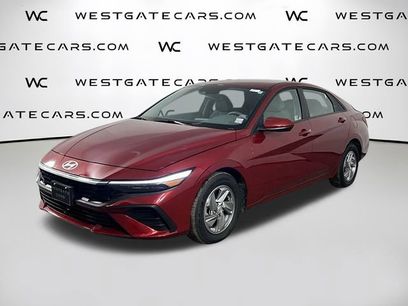 Used 2025 Hyundai Elantra SE
