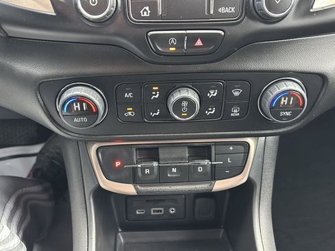 Used 2023 GMC Terrain Denali w/ Denali Premium Package image 28