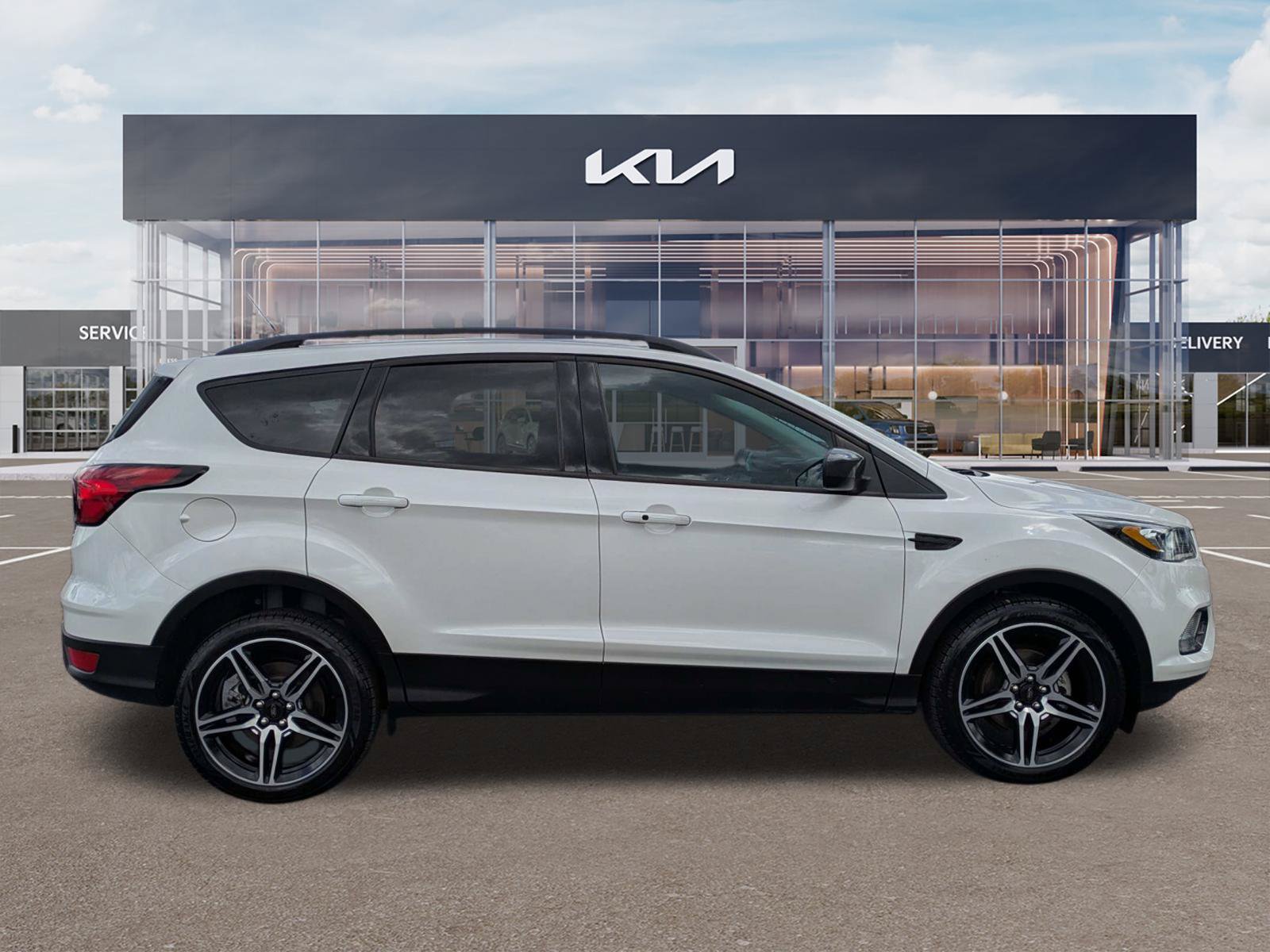 Used 2019 Ford Escape SEL FWD image 3
