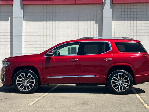 Used 2022 GMC Acadia Denali w/ Denali Ultimate Package AWD/4WD image 9