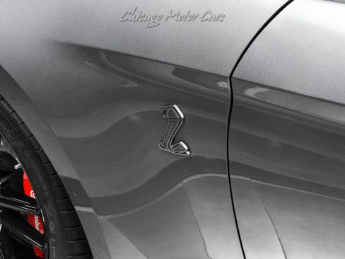 Used 2021 Ford Mustang Shelby GT500 w/ Technology Package RWD image 31