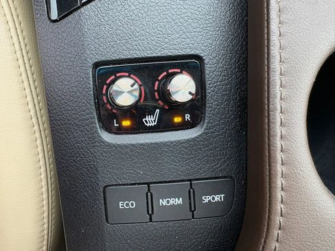 Used 2013 Toyota Avalon XLE Touring image 15