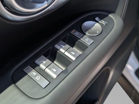 New 2026 Hyundai Ioniq 9 SE image 13