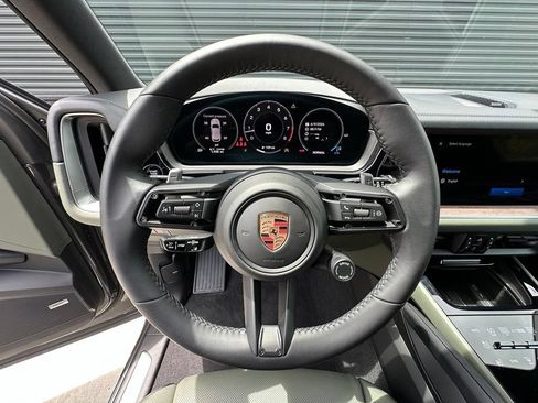 Certified 2026 Porsche Cayenne S AWD/4WD image 24