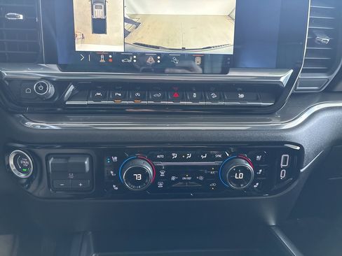 Used 2025 Chevrolet Silverado 1500 High Country w/ Technology Package image 17
