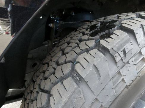 Certified 2025 Ford Expedition Tremor image 12