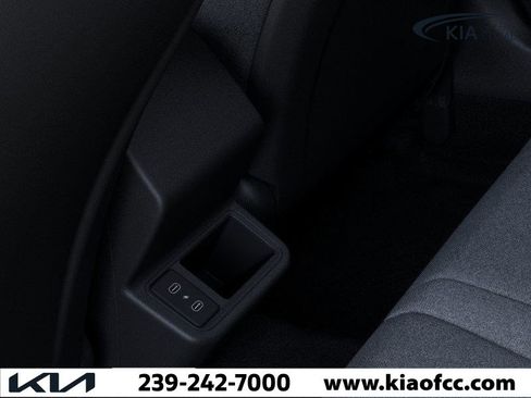 New 2025 Kia K4 LXS image 26