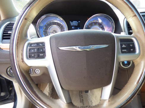 Used 2013 Chrysler 300 C Luxury Series AWD/4WD image 11