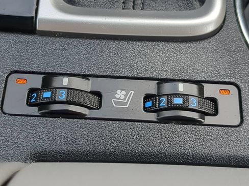 Used 2018 Toyota Highlander Limited Platinum AWD/4WD image 23