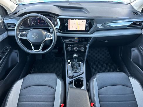 Used 2022 Volkswagen Taos SEL image 3