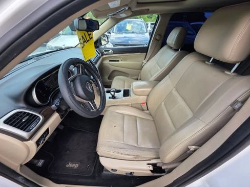 Used 2014 Jeep Grand Cherokee Limited RWD image 12
