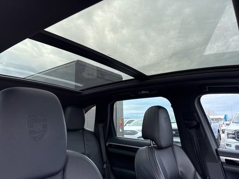 Used 2014 Porsche Cayenne image 11