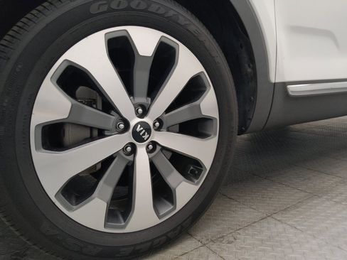 Used 2020 Kia Telluride EX w/ EX Premium Package FWD image 31