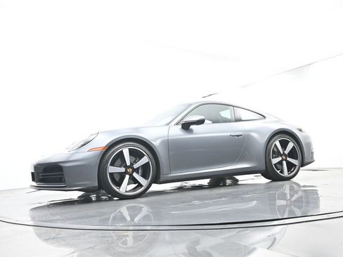 Certified 2025 Porsche 911 Carrera RWD image 45