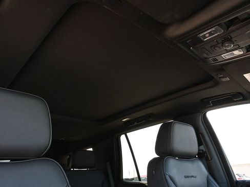 Used 2022 GMC Yukon Denali RWD image 24