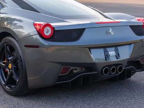 Used 2011 Ferrari 458 Italia Coupe RWD image 12