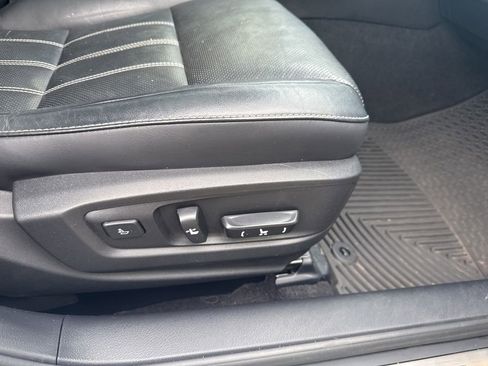 Used 2016 Lexus ES 300h w/ Luxury Package w/Wood Trim image 38