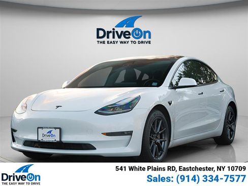 Used 2021 Tesla Model 3 Standard Range Plus image 3