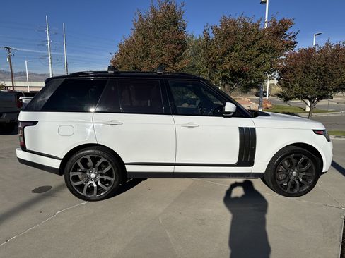 Used 2017 Land Rover Range Rover Supercharged image 6