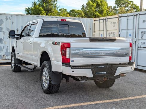 Used 2017 Ford F250 Platinum w/ Platinum Ultimate Package AWD/4WD image 7