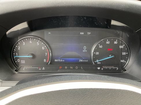 Used 2022 Ford Explorer XLT w/ Equipment Group 202A AWD/4WD image 18