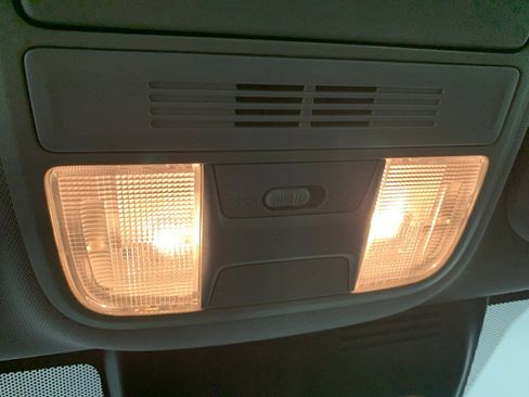 Used 2020 Honda CR-V LX image 28