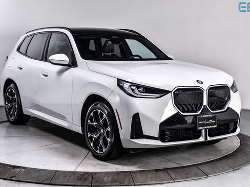 Used 2025 BMW X3 xDrive30i w/ M Sport Package AWD/4WD image 1