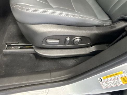 Used 2022 Buick Enclave Essence w/ Experience Buick Package image 13