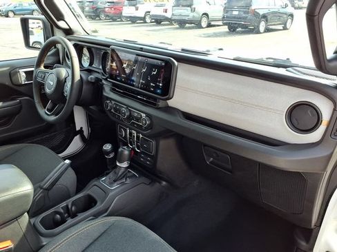 Used 2024 Jeep Wrangler Unlimited Sport AWD/4WD image 49