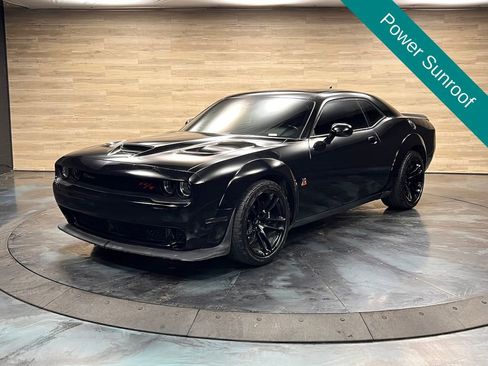Used 2022 Dodge Challenger R/T Scat Pack RWD image 5