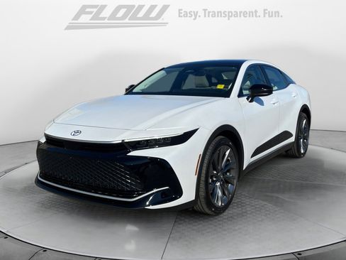 Certified 2026 Toyota Crown Limited w/ Advanced Technology Package image 4