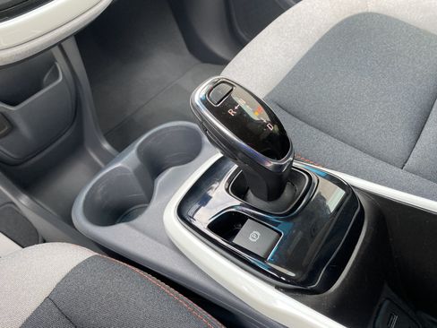 Used 2020 Chevrolet Bolt LT FWD image 29