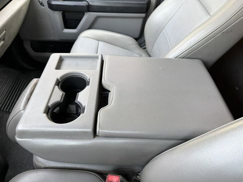 Used 2018 Ford F550 4x4 Regular Cab Super Duty image 25