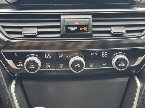 Used 2018 Honda Accord Sport image 24