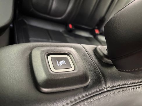 Used 2024 Jeep Wagoneer Series II w/ Flexible Seating Group AWD/4WD image 25