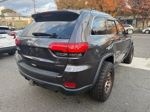 Used 2017 Jeep Grand Cherokee Laredo w/ Quick Order Package 23E image 6