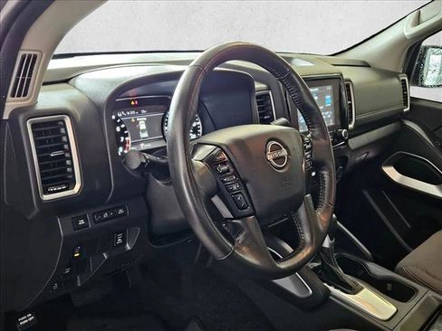 Used 2023 Nissan Frontier SV w/ SV Convenience Package RWD image 8