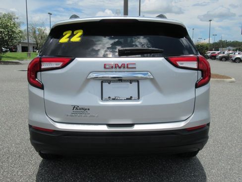 Used 2022 GMC Terrain SLE w/ Driver Convenience Package FWD image 6