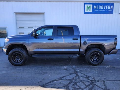 Used 2017 Toyota Tundra SR5 image 2
