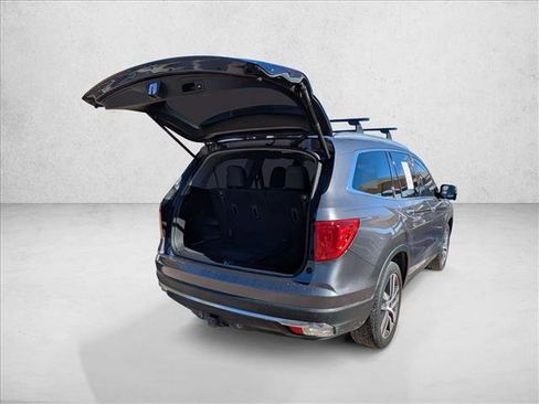 Used 2017 Honda Pilot Touring image 26