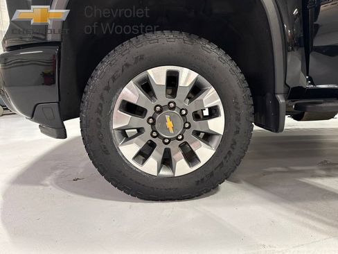 Used 2024 Chevrolet Silverado 2500 Custom w/ Custom Value Package AWD/4WD image 31
