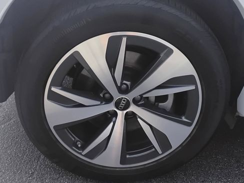 Certified 2024 Audi Q8 e-tron Premium image 14