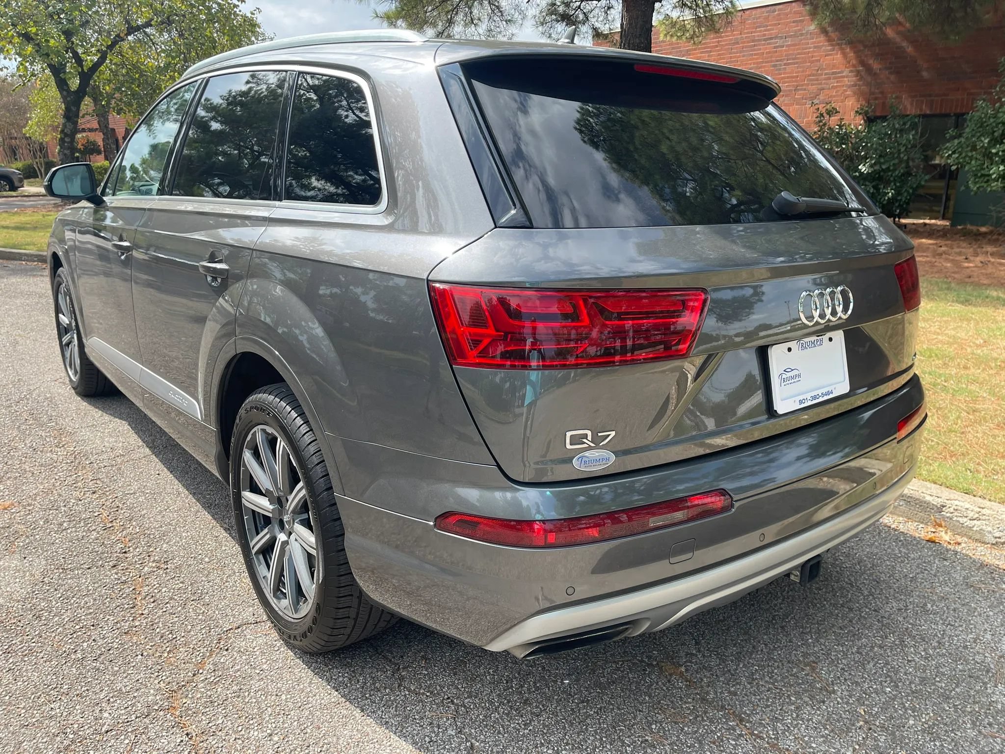 Used 2019 Audi Q7 2.0T Premium Plus w/ Premium Plus Package AWD/4WD image 3