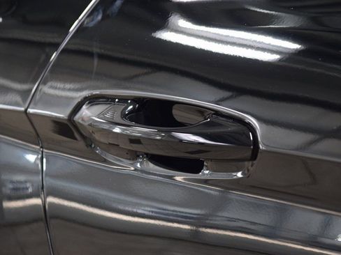 Used 2022 Ford Mustang Shelby GT500 w/ Technology Package image 24