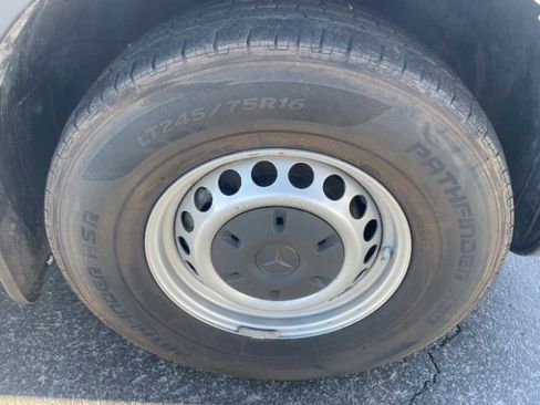 Used 2022 Mercedes-Benz Sprinter 2500 image 23