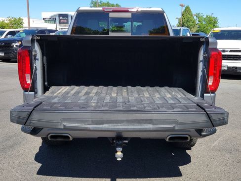 Used 2022 GMC Sierra 1500 AT4 w/ AT4 Preferred Package AWD/4WD image 13