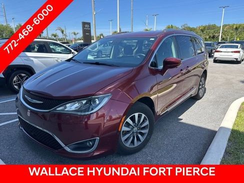 Used 2020 Chrysler Pacifica Touring-L Plus w/ Advanced Safetytec Group FWD image 9