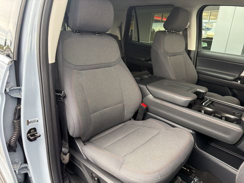 Certified 2025 Ford Expedition Active AWD/4WD image 10
