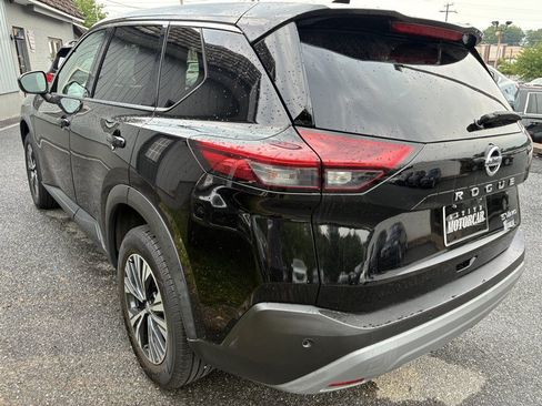 Used 2021 Nissan Rogue SV AWD/4WD image 4